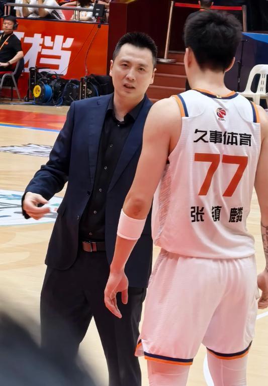 布朗森是历史最伟大的尼克斯球员？美媒论调遭狂怼