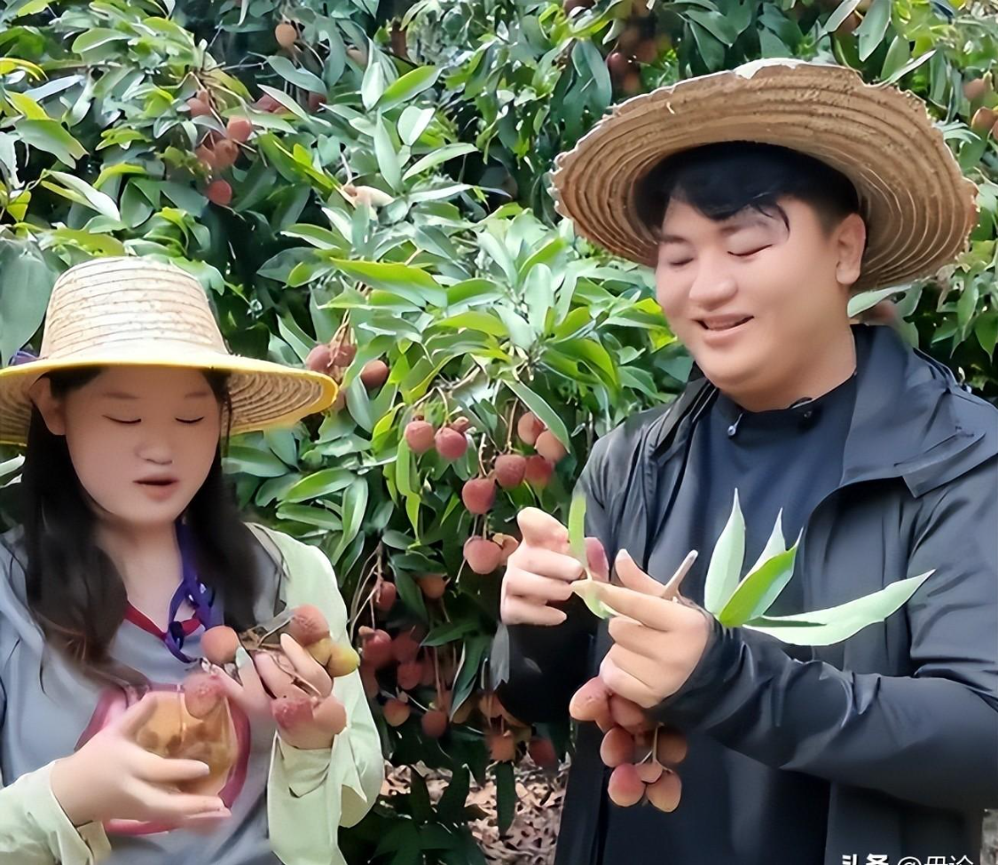 周星驰《功夫女足》预售开启！金钟罩飞天遁地齐上阵